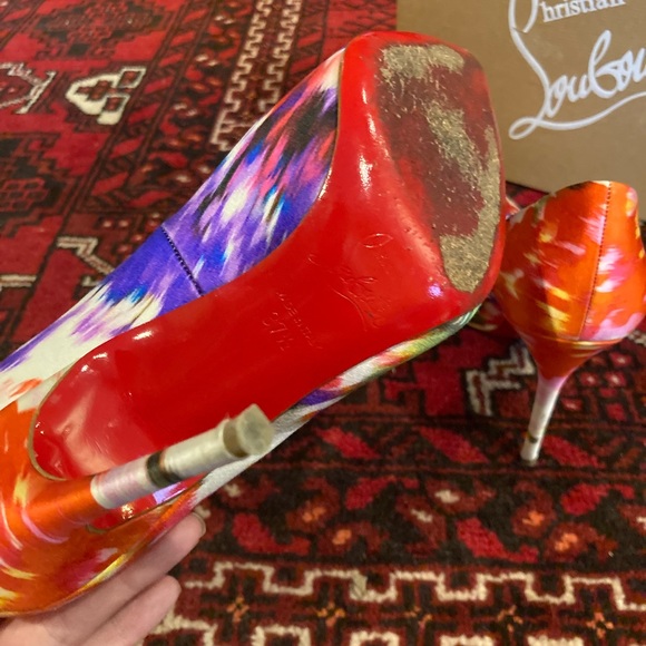 CHRISTIAN LOUBOUTIN Multicolor Print Satin Decollete 554 100 Pumps Heels 37.5 - Picture 7 of 7